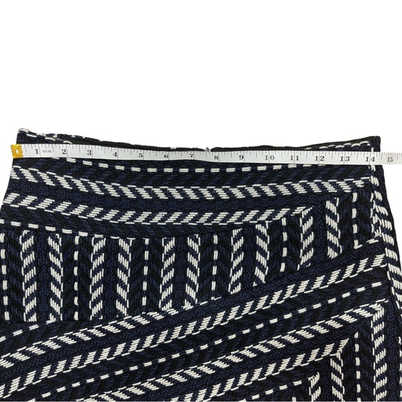 Haute Rogue Urban Outfitters Chevron Knit Mini Skirt Blue & White - Medium - Picture 5 of 14